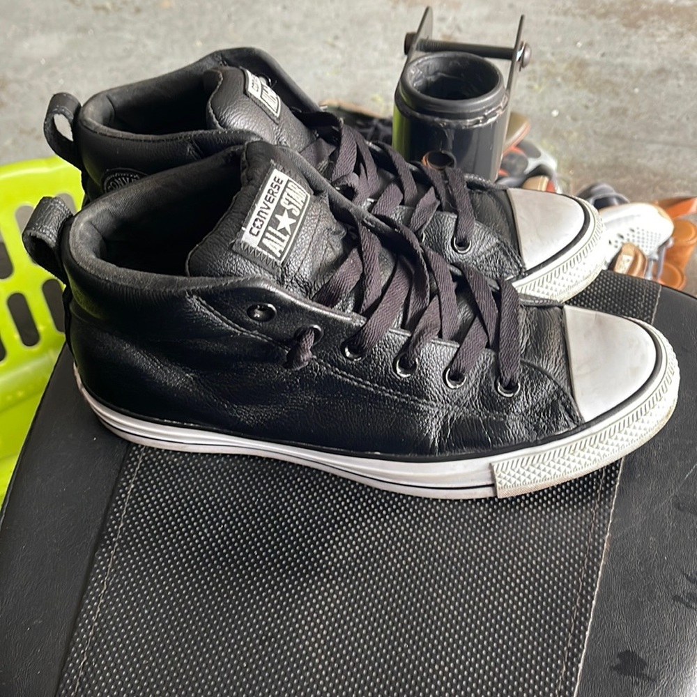 Black leather converse